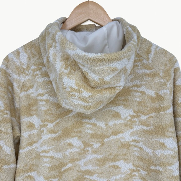 Outdoor Voices Camo PrimoFleece 1/4 Zip Hoodie | Small | White Cloud - Picture 5 of 11